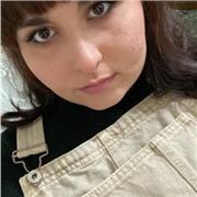 Laureata in lettere e beni culturali, laureanda in scienze storiche e sociali